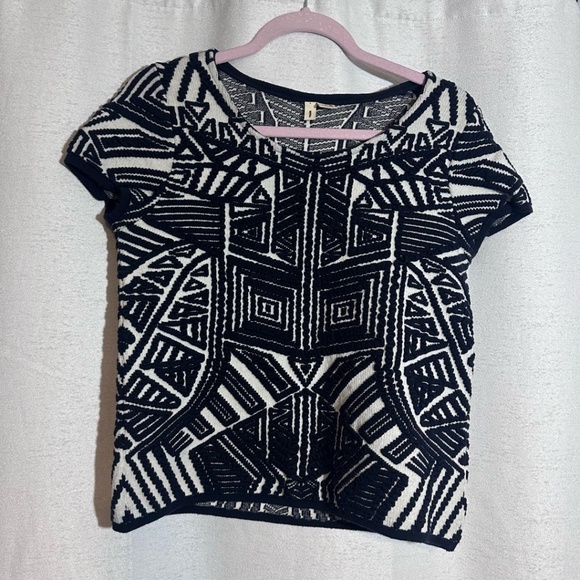 Anthropologie Moth Dahlia Jaquard Navy Knit Top - Picture 2 of 7